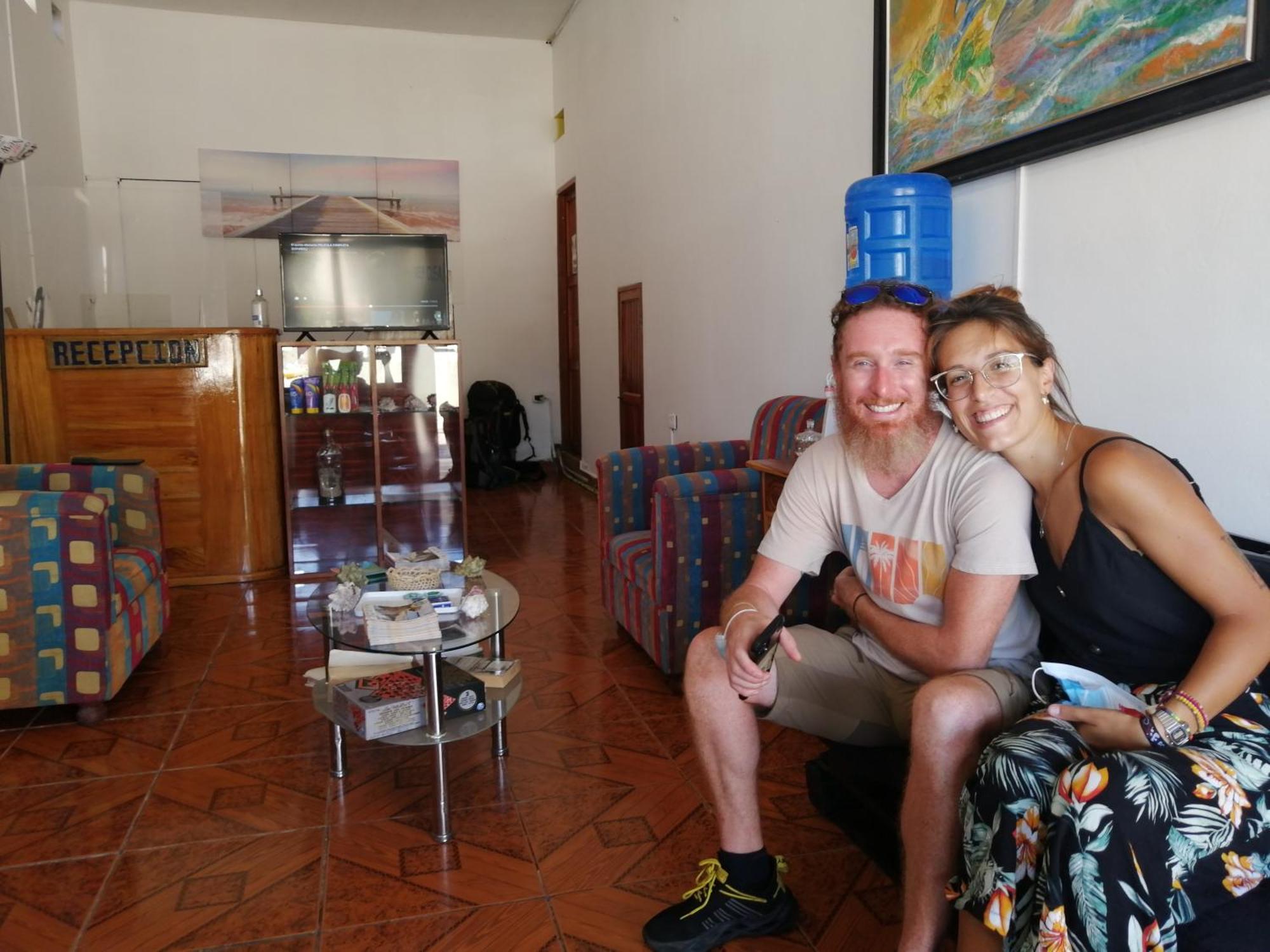 Hostal La Casa De Luis Puerto Baquerizo Moreno Bagian luar foto