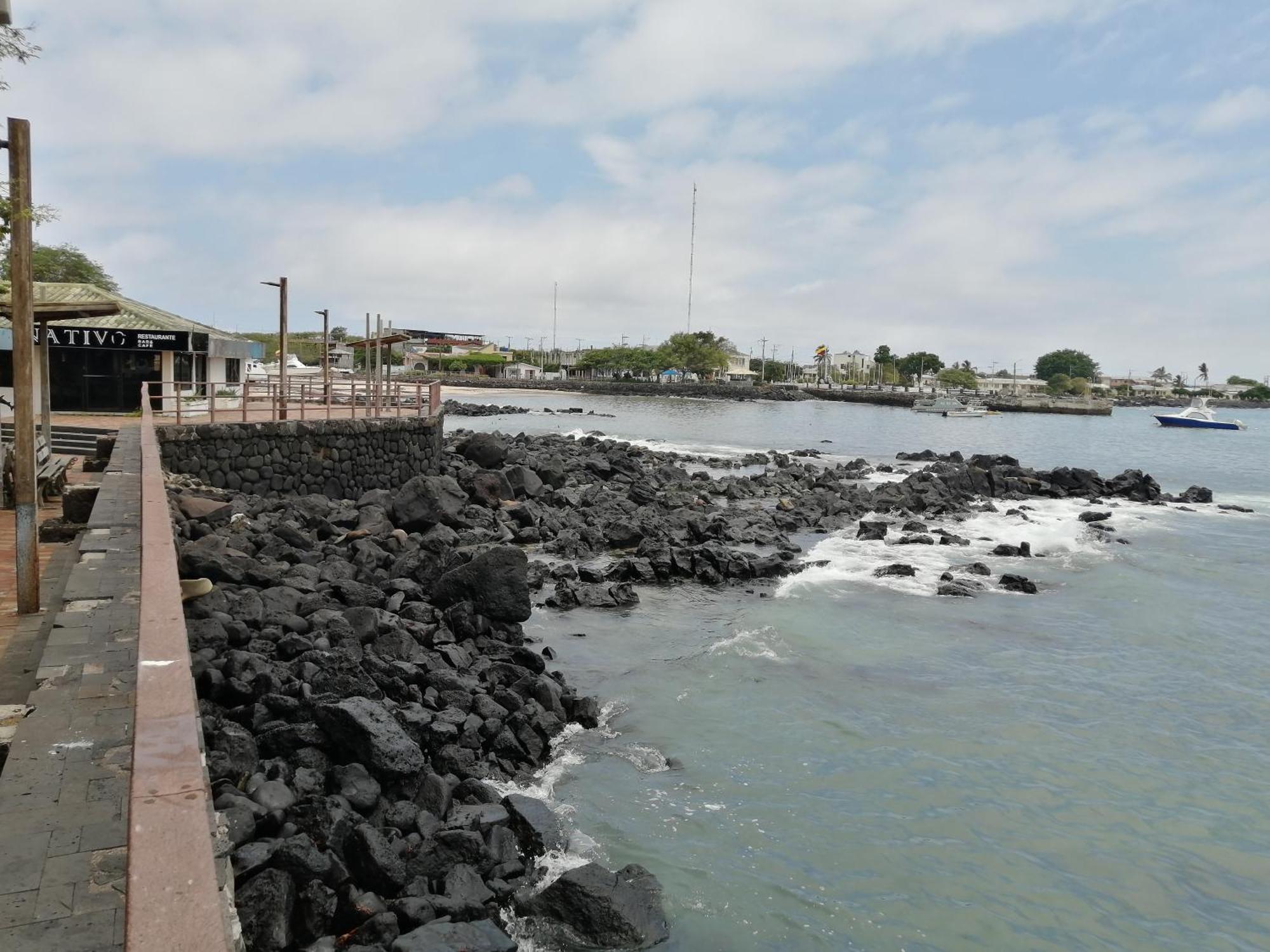 Hostal La Casa De Luis Puerto Baquerizo Moreno Bagian luar foto
